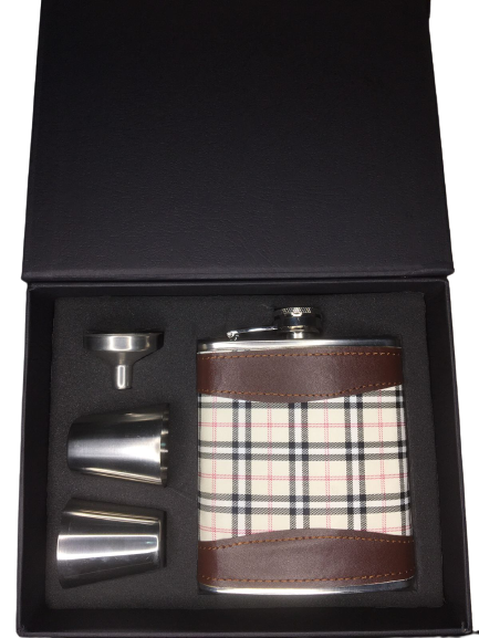Kit Cantil Porta Bebidas 2 Copos E Funil Xadrez Marrom/preto Kit Cantil Porta Bebidas 2 Copos E Funil Xadrez Marrom/preto